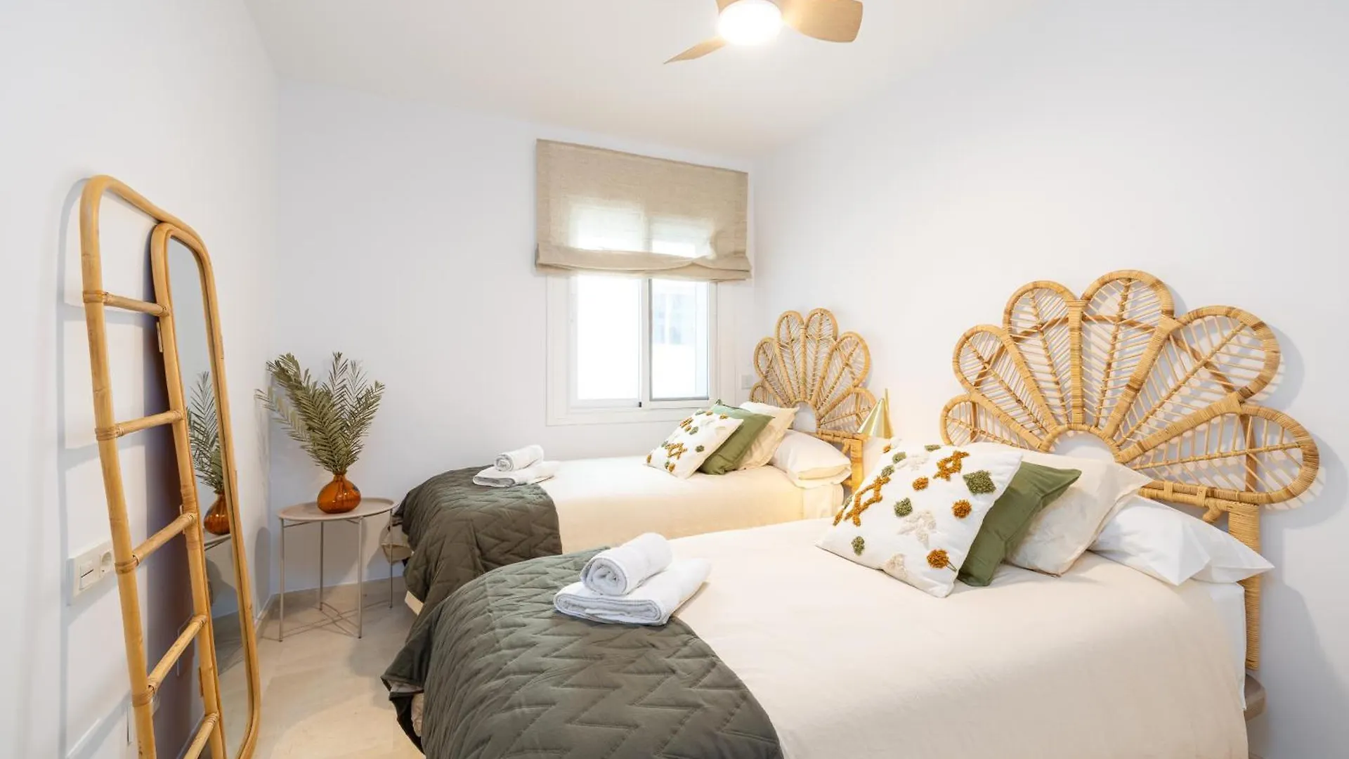 Luxury Apartment Fuengirola By Aora Stay 스페인